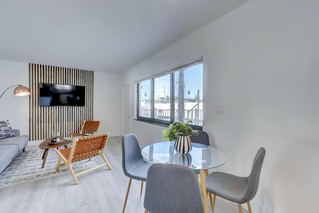 Chic Retreat: 2Br Apartment! Fort Lauderdale Exterior foto